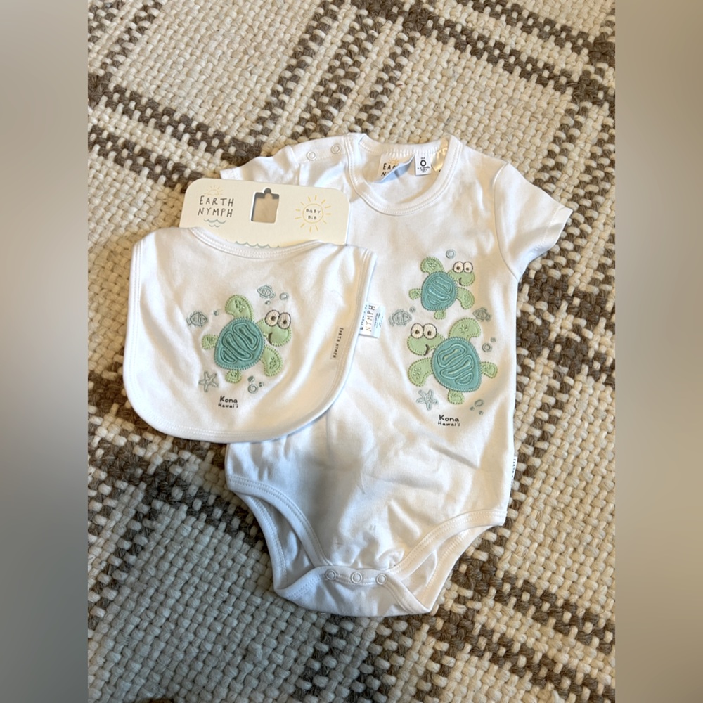 NWT Earth Nymph Sea Turtle Kona, Hawai’i Onesie and bib